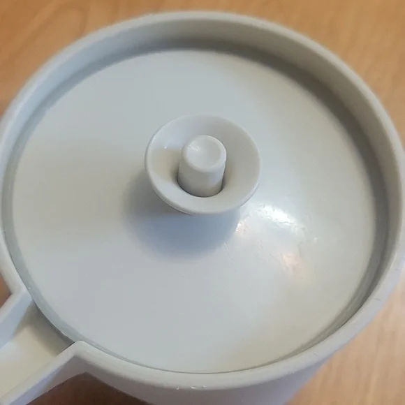 Vintage Tupperware Creamer Pitcher with Lid - Picture 3 of 5